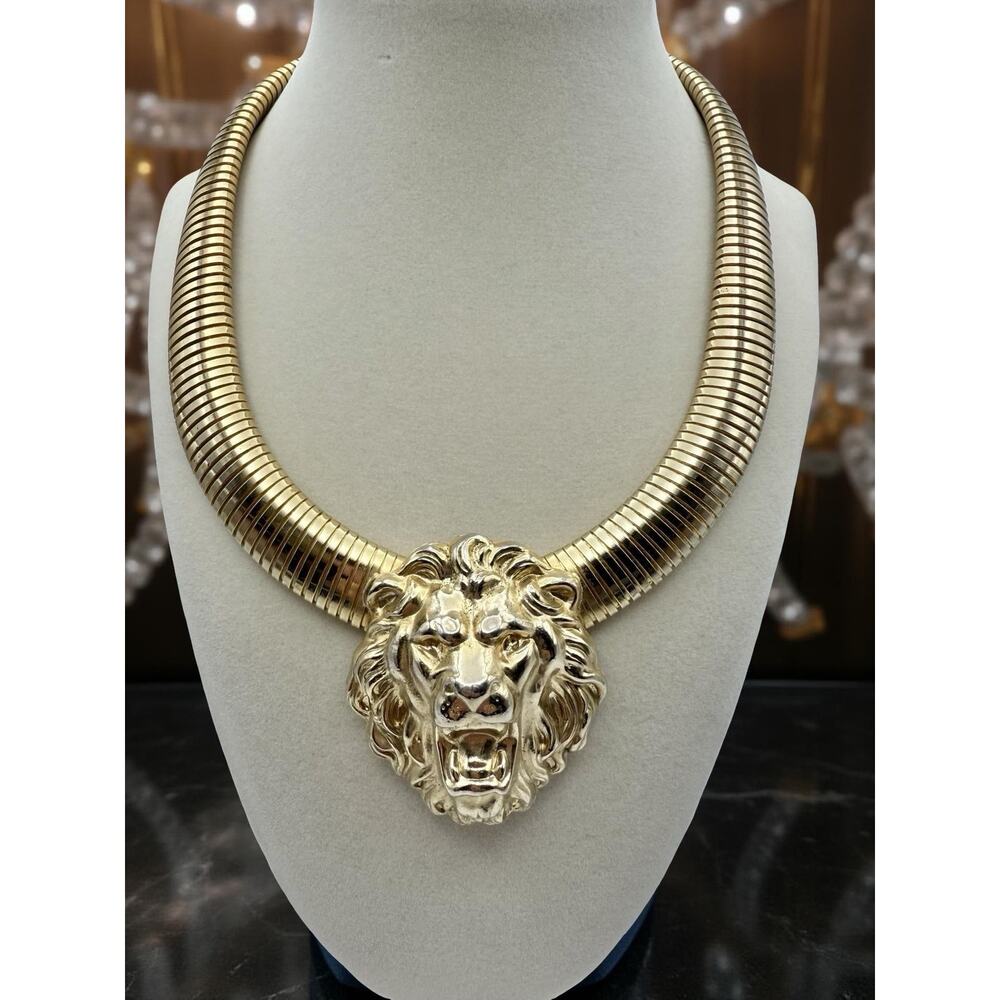 Vintage 1980s Gold Tone Lion Head Omega Collar Statement Necklace 16”